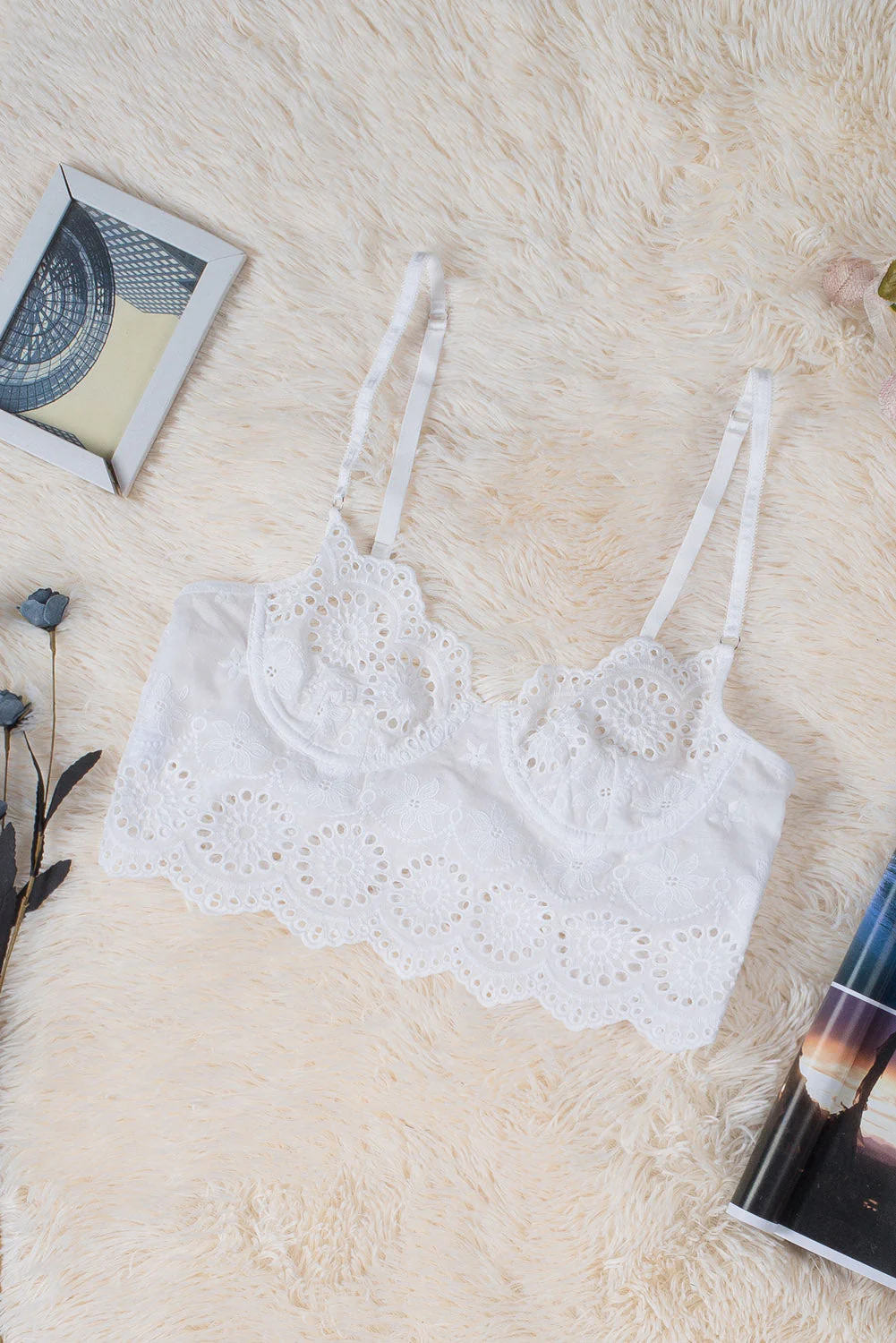 Adjustable Hollow Out Lace Bralette - Image 9