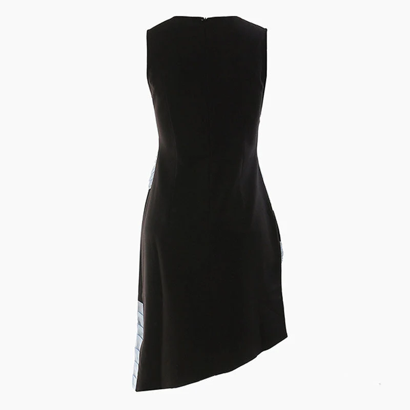 Asymmetrical Contrast Pleated Panel Round Neck Sleeveless Dress - Image 2