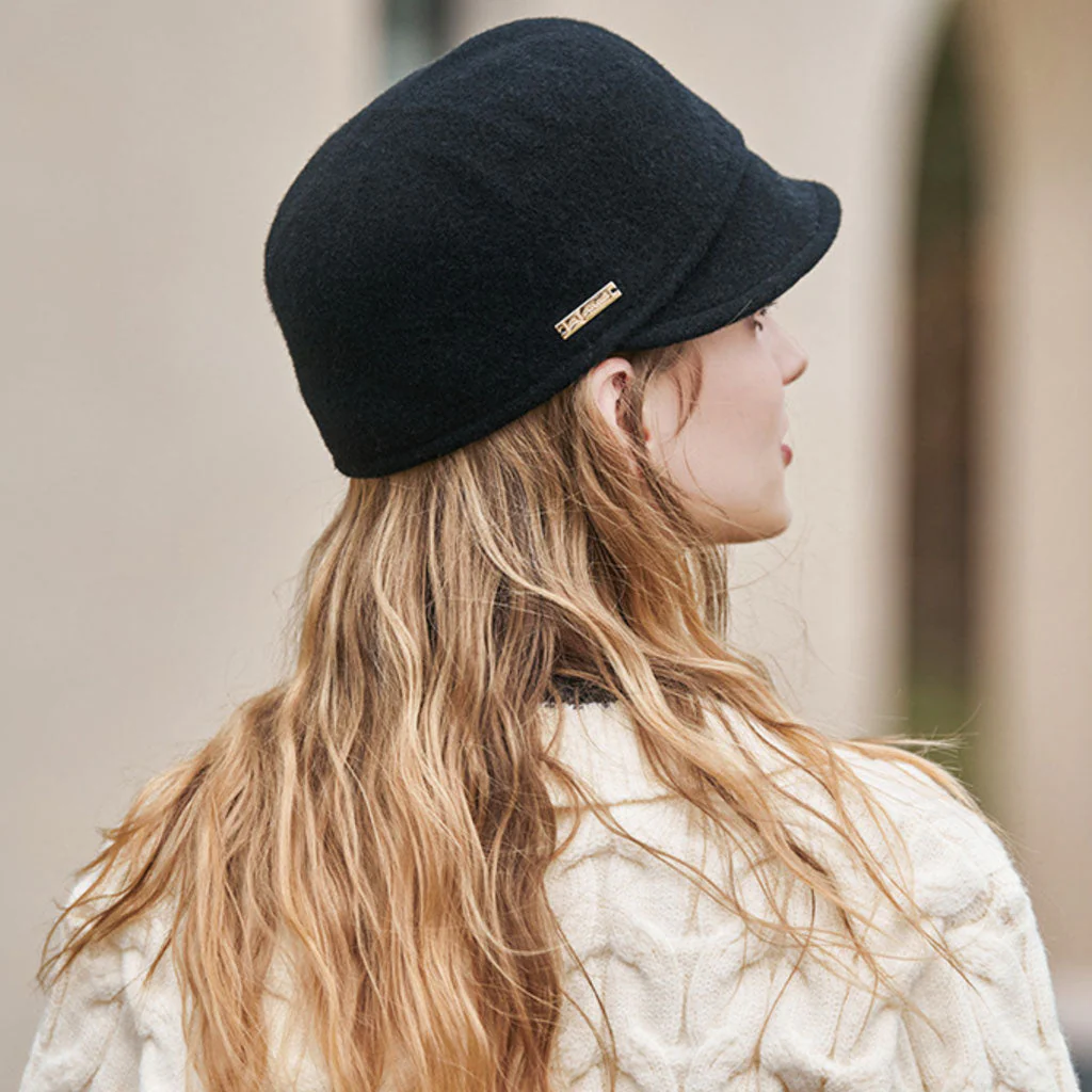 British Style Metallic Accent Pure Color Wool Blend Felt Cap - Image 3