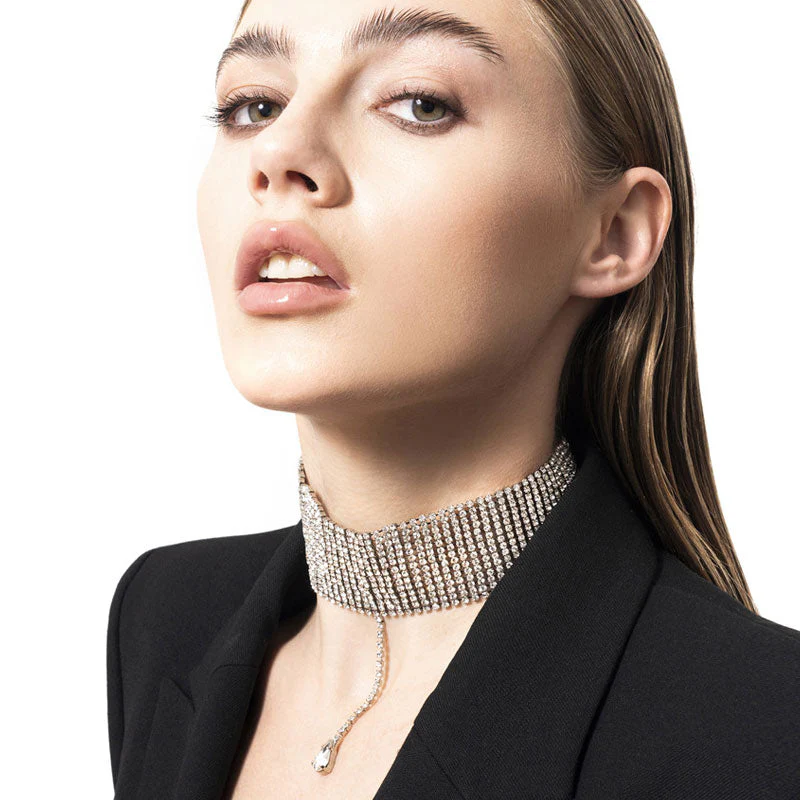 Chic Pear Cut Pendant Rhinestone Embellished Choker NeckLace - Silver - Image 2