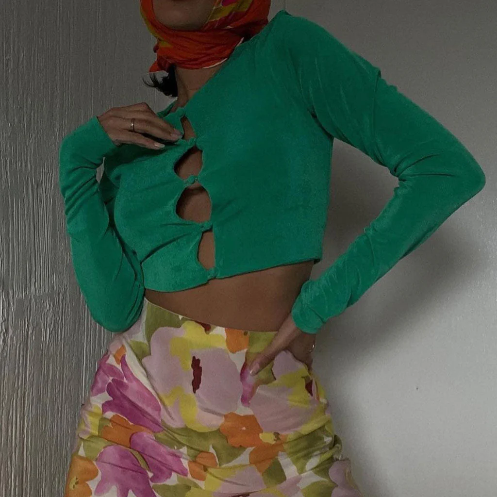 Chic Round Neck Button Up Long Sleeve Crop Top - Green - Image 2