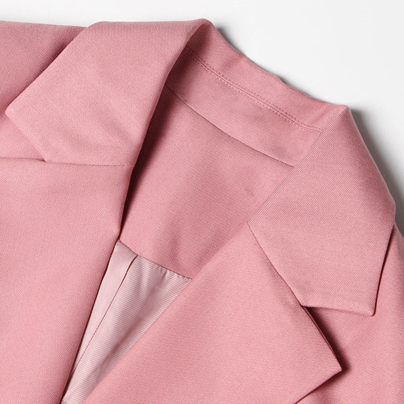Classy Notched Lapel Single Breasted Multi Flap Pocket Pleated Tailored Long Blazer - Image 4