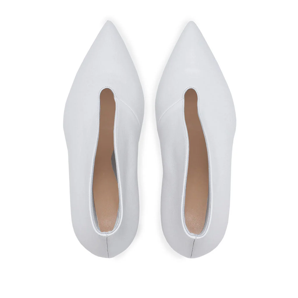 Classy Pointed Toe Stiletto Faux Leather Vamp Ankle Boots - White - Image 4