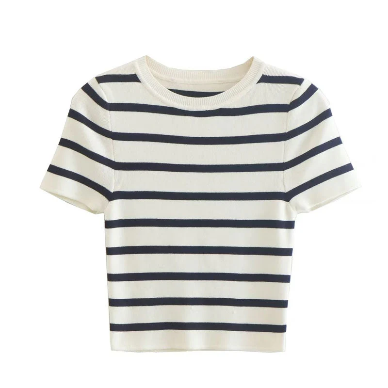 Classy Stripe Print Crew Neck Short Sleeve Knitted Crop Top - Black - Image 3