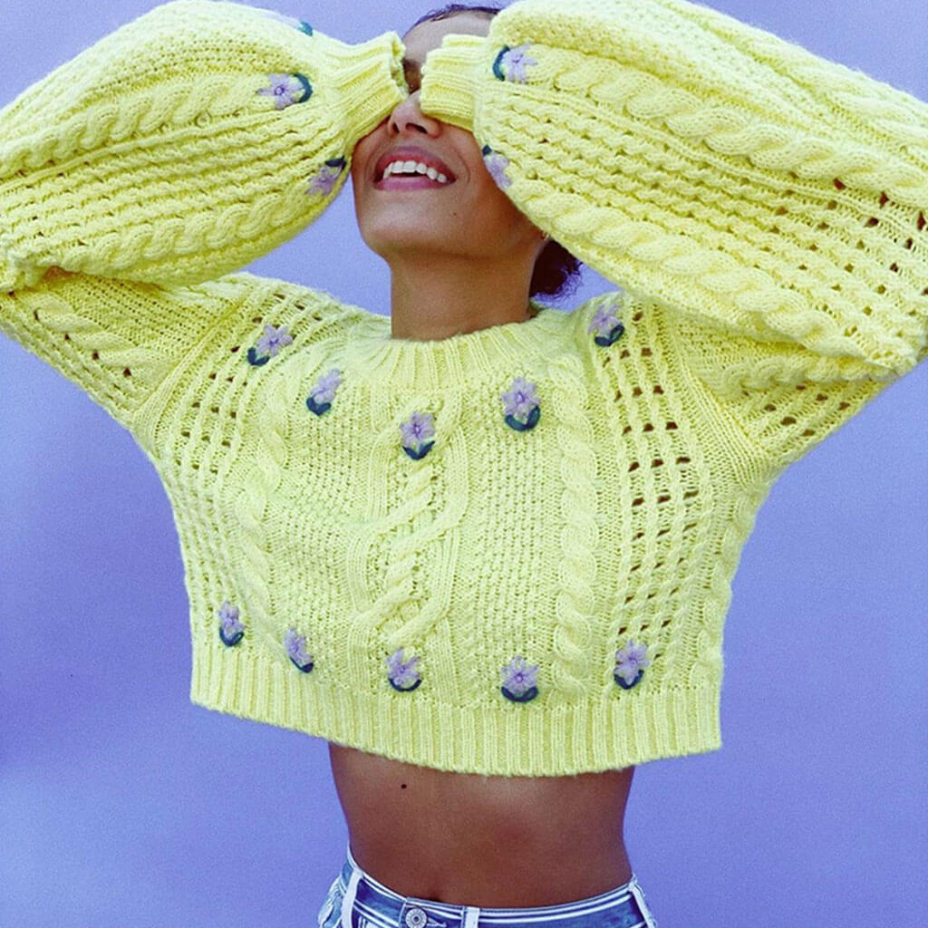 Cute Flower Cable Knit Bishop Sleeve Crop Pullover Sweater - Yellow - Image 2