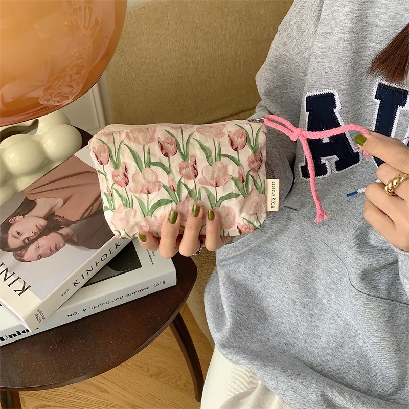 Cute Flower Make up Bag - Image 4