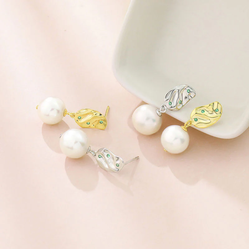 Emerald Cubic Zirconia Hammered Block Baroque Pearl Drop Earrings - Image 3