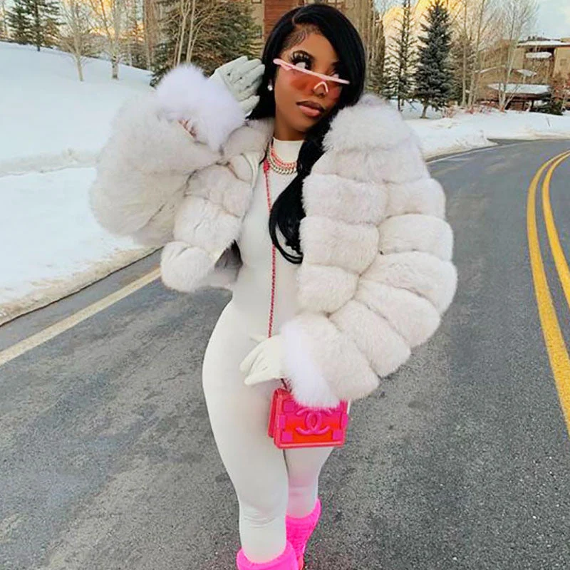 Exaggerated Long Sleeve Spread Collar Bubble Cropped Faux Fur Coat - White - Image 2