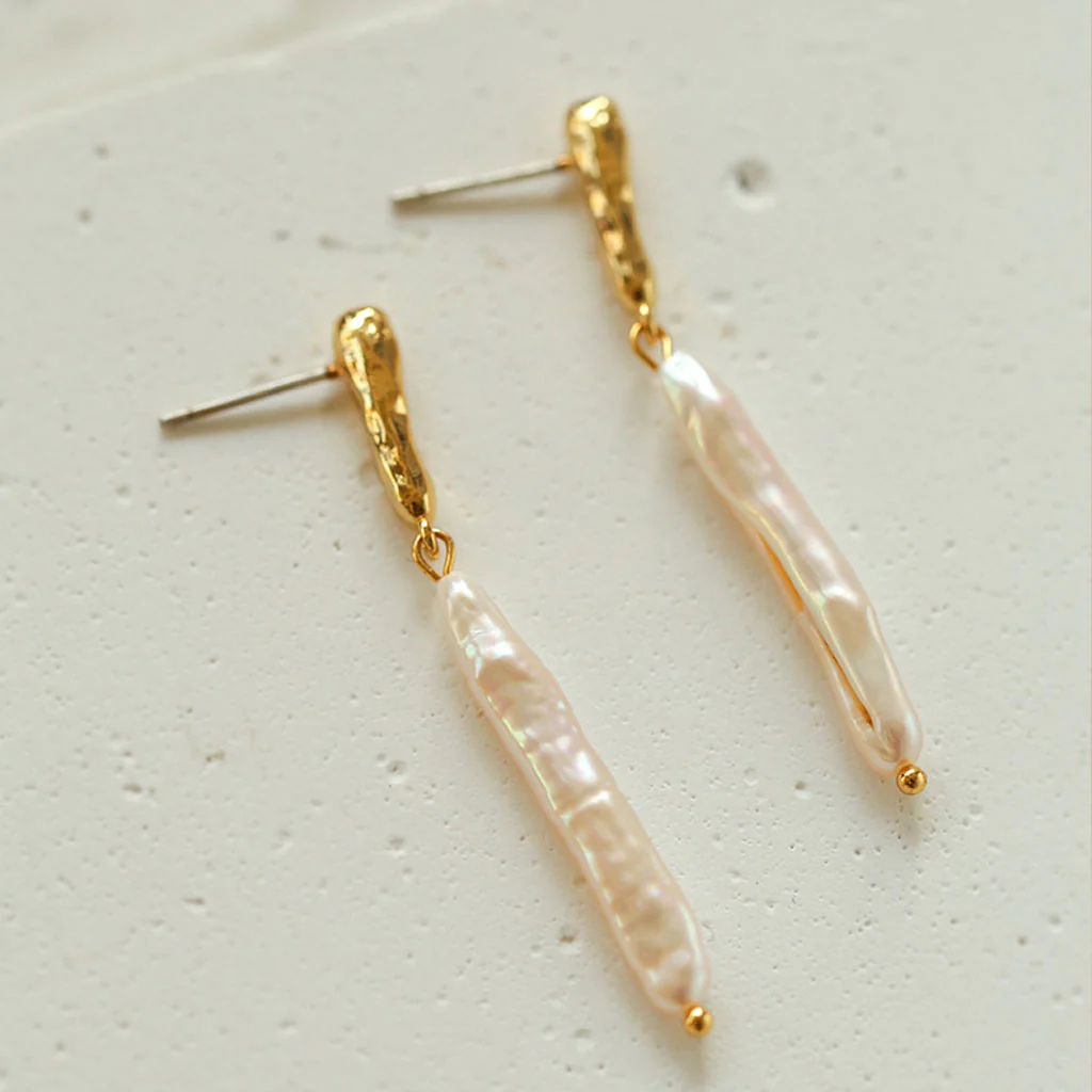 Glamorous Two Tone 18K Gold Plated Stick Baroque Pearl Drop Earrings - Image 3