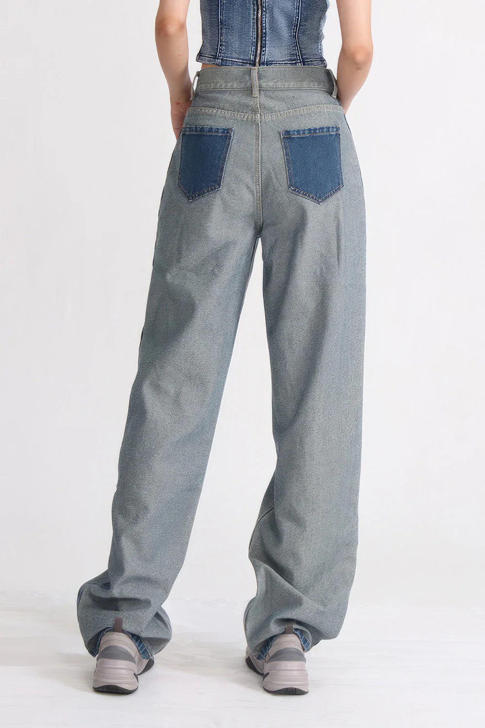 High Waisted Jeans in Washed Denim - Blue - Image 2