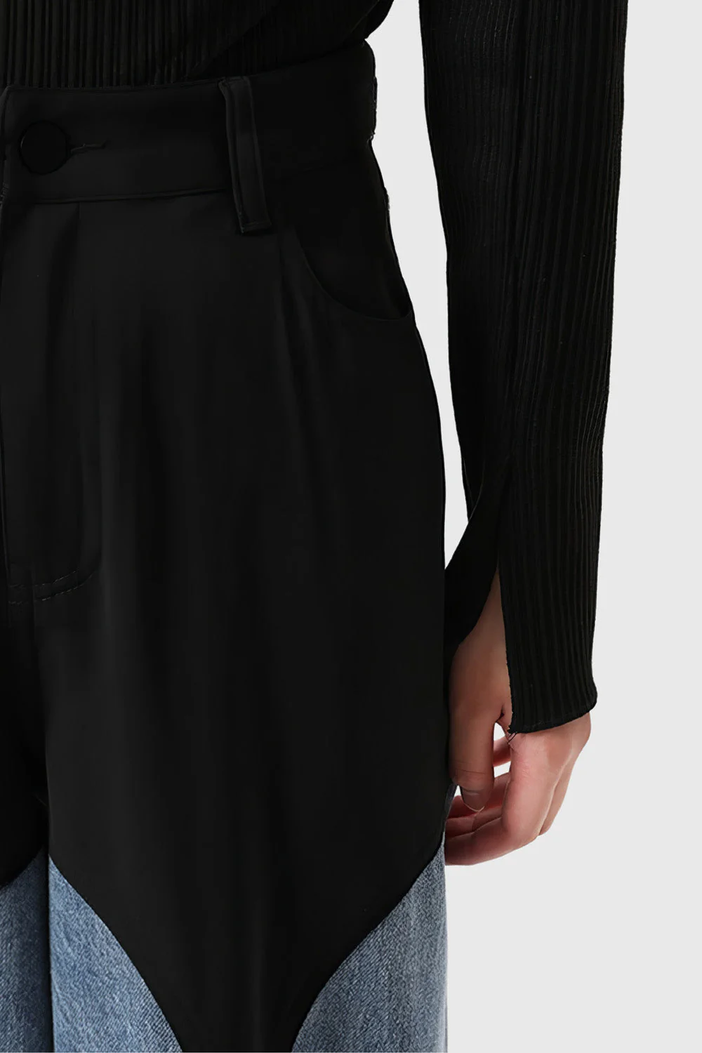 High Waisted Jeans with Black Detail - Blue - Image 3
