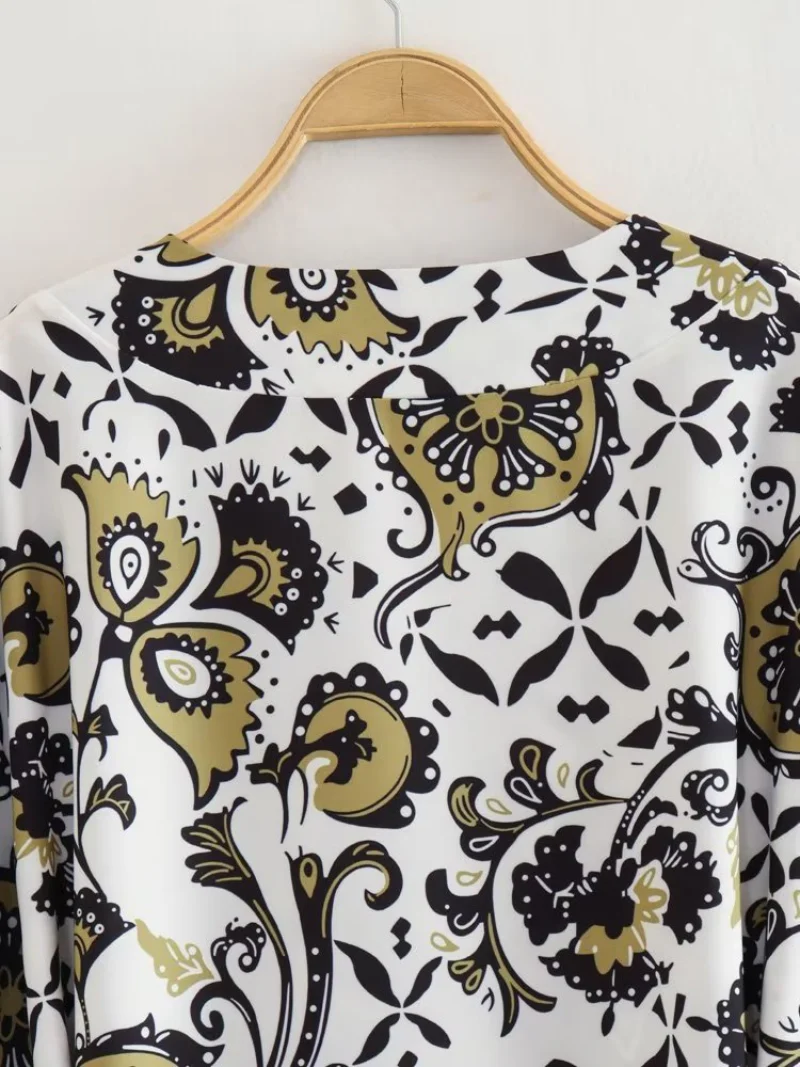 Live The Moment V-neck Short Sleeves Kimono Jacket - Image 2