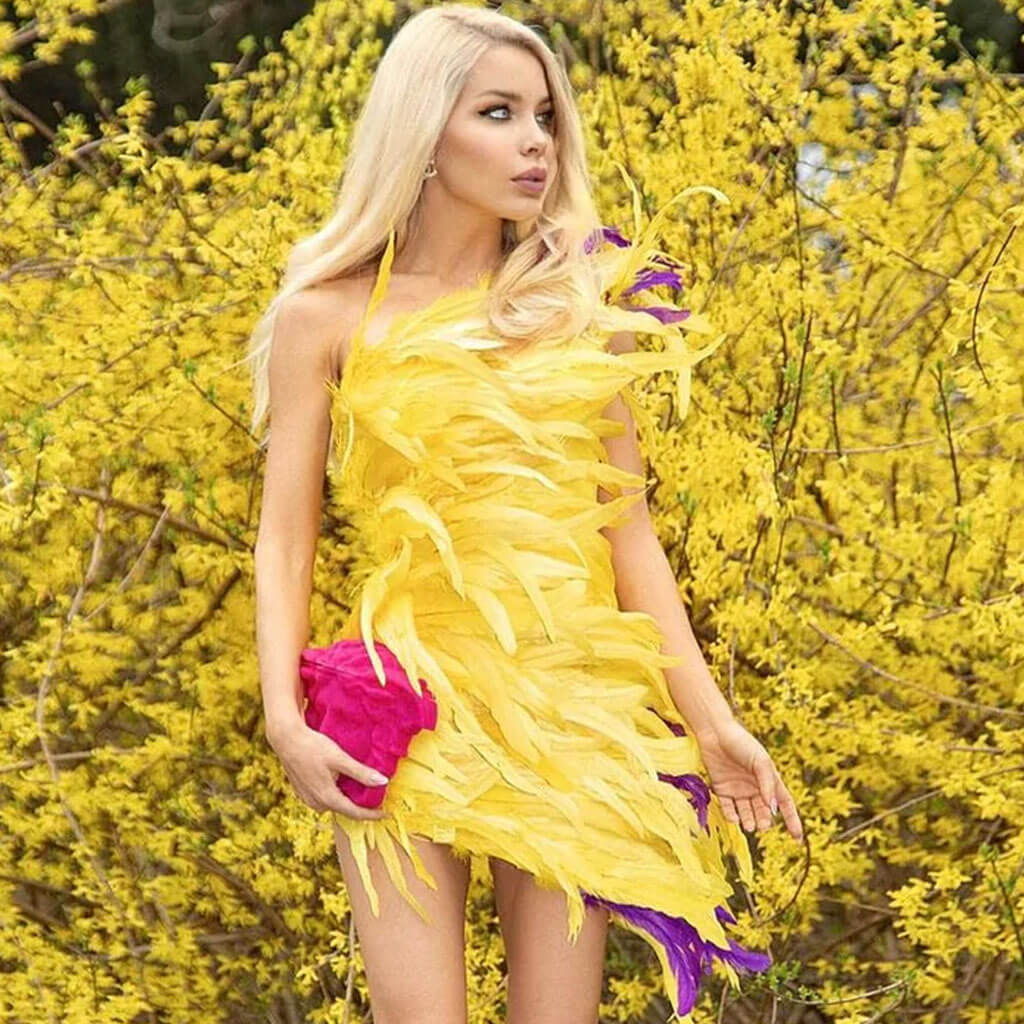 Luxury Feather Trim One Shoulder Crepe Mini Dress - YelLow - Image 2