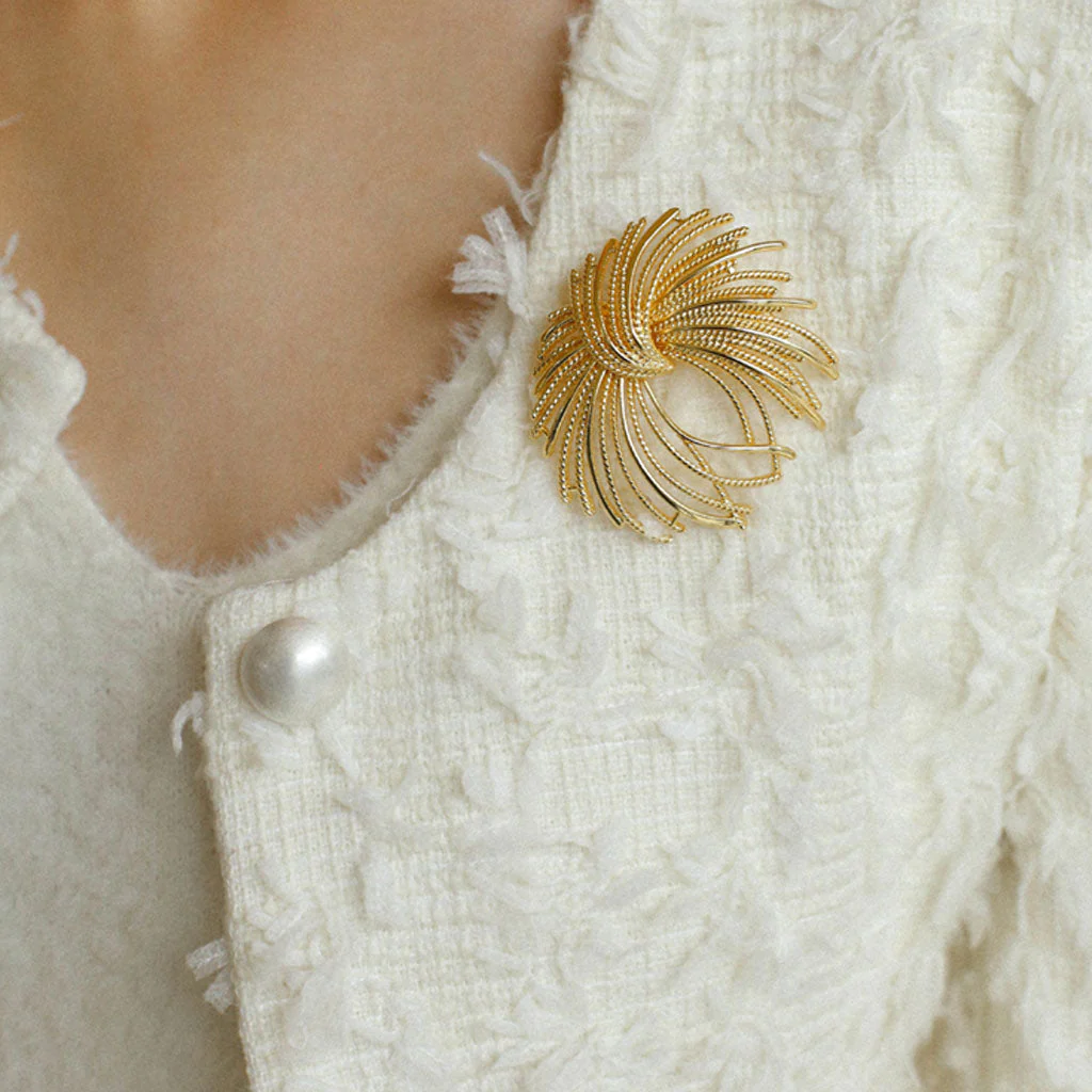 AGE MAGIC 18K Gold Plated Glossy Textured Fireworks Brooch - Image 2