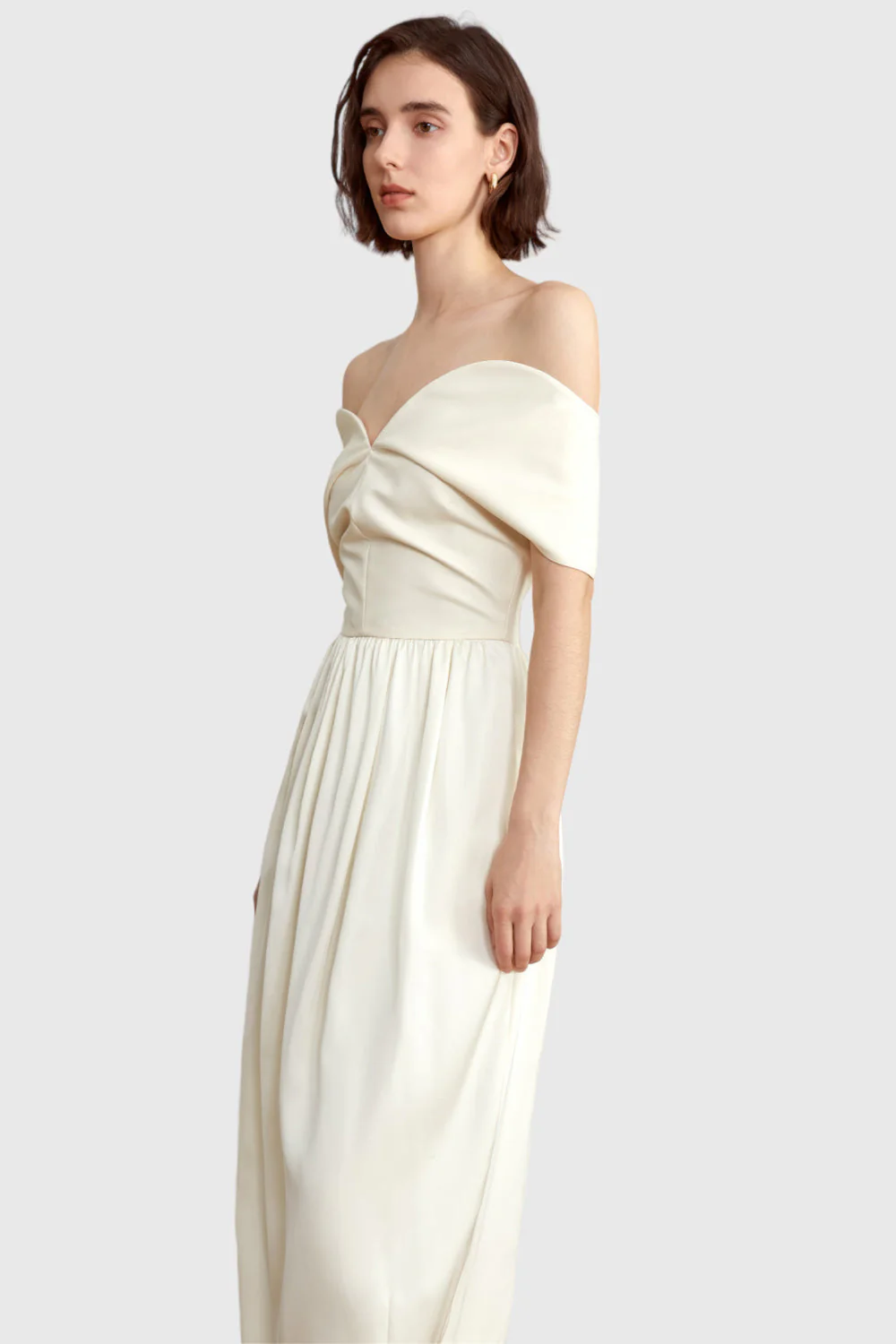 Off Shoulders Midi Dress with Sweetheart Neckline - Beige - Image 2