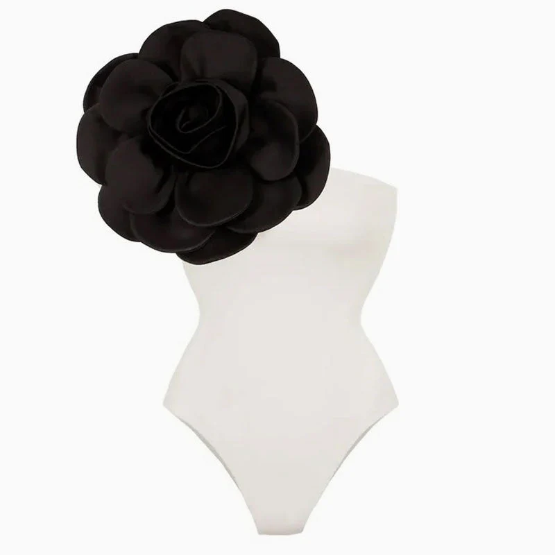 Opulent Contrast Rosette Applique One Shoulder Moderate One Piece Swimsuit - Image 2