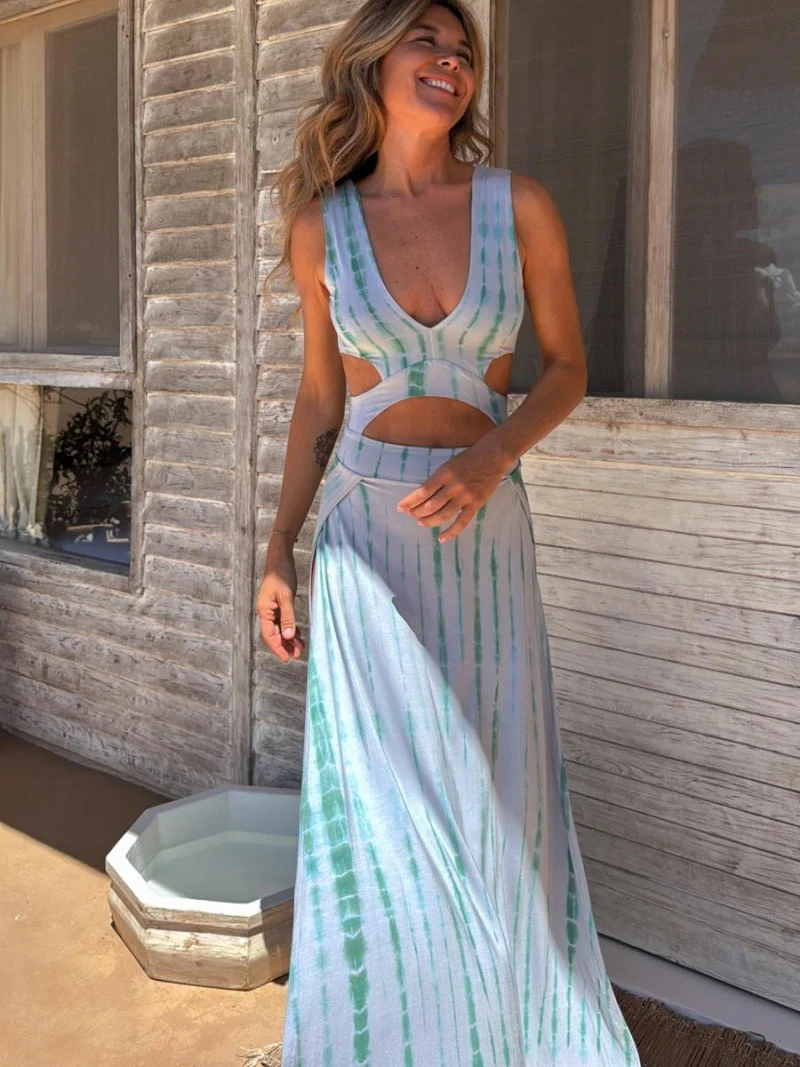 Printed V-neck Waist-Baring Dress - Image 2