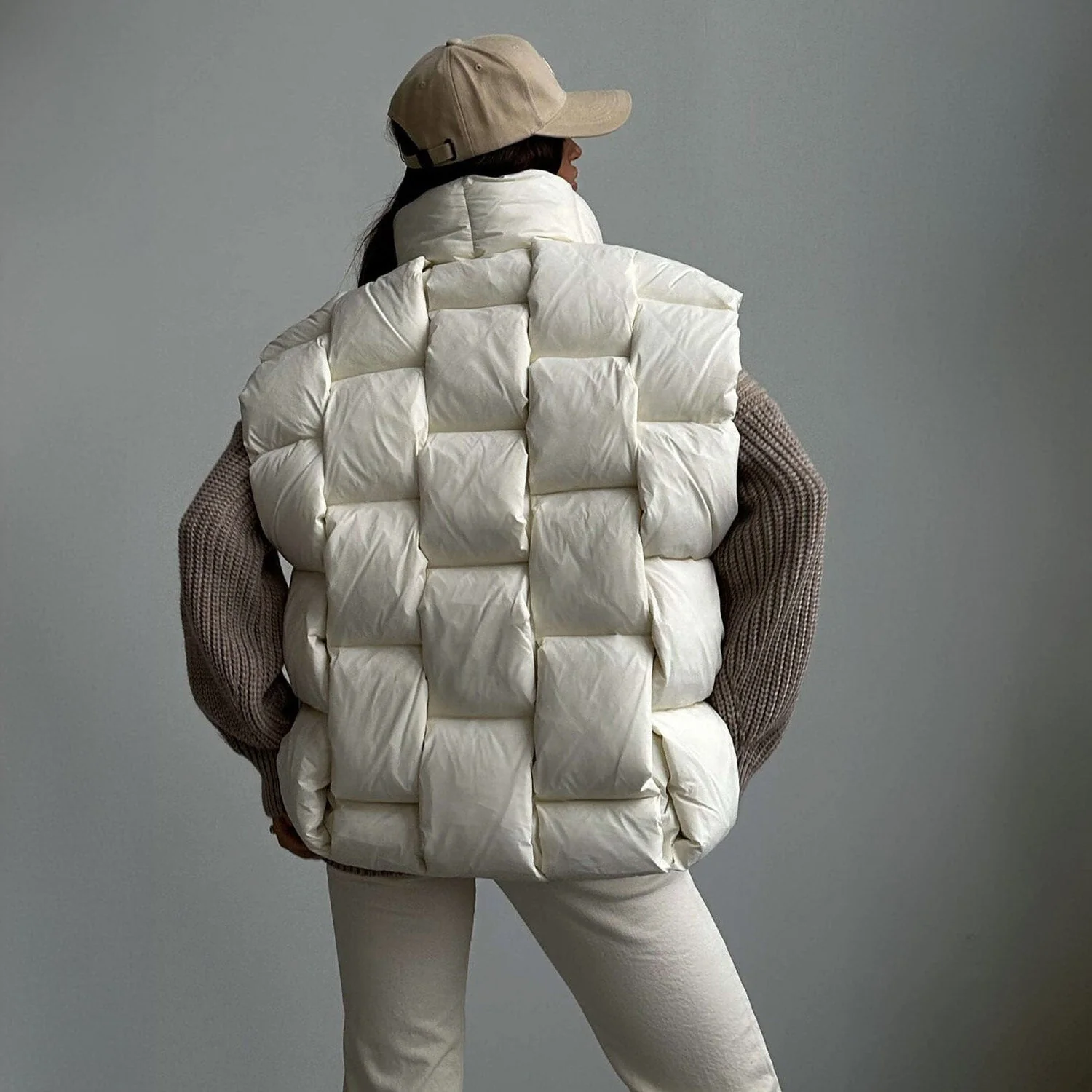 WHITE Puffer VEST - Image 2