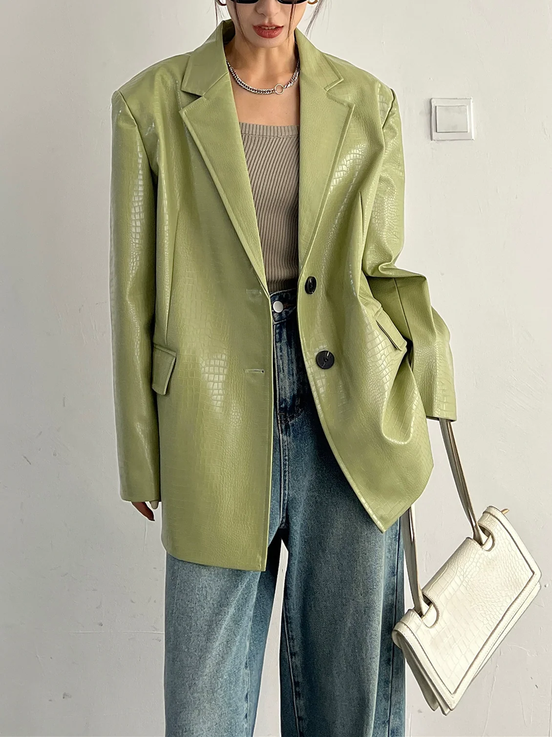 Queenie Oversized Leather Blazer - Image 3