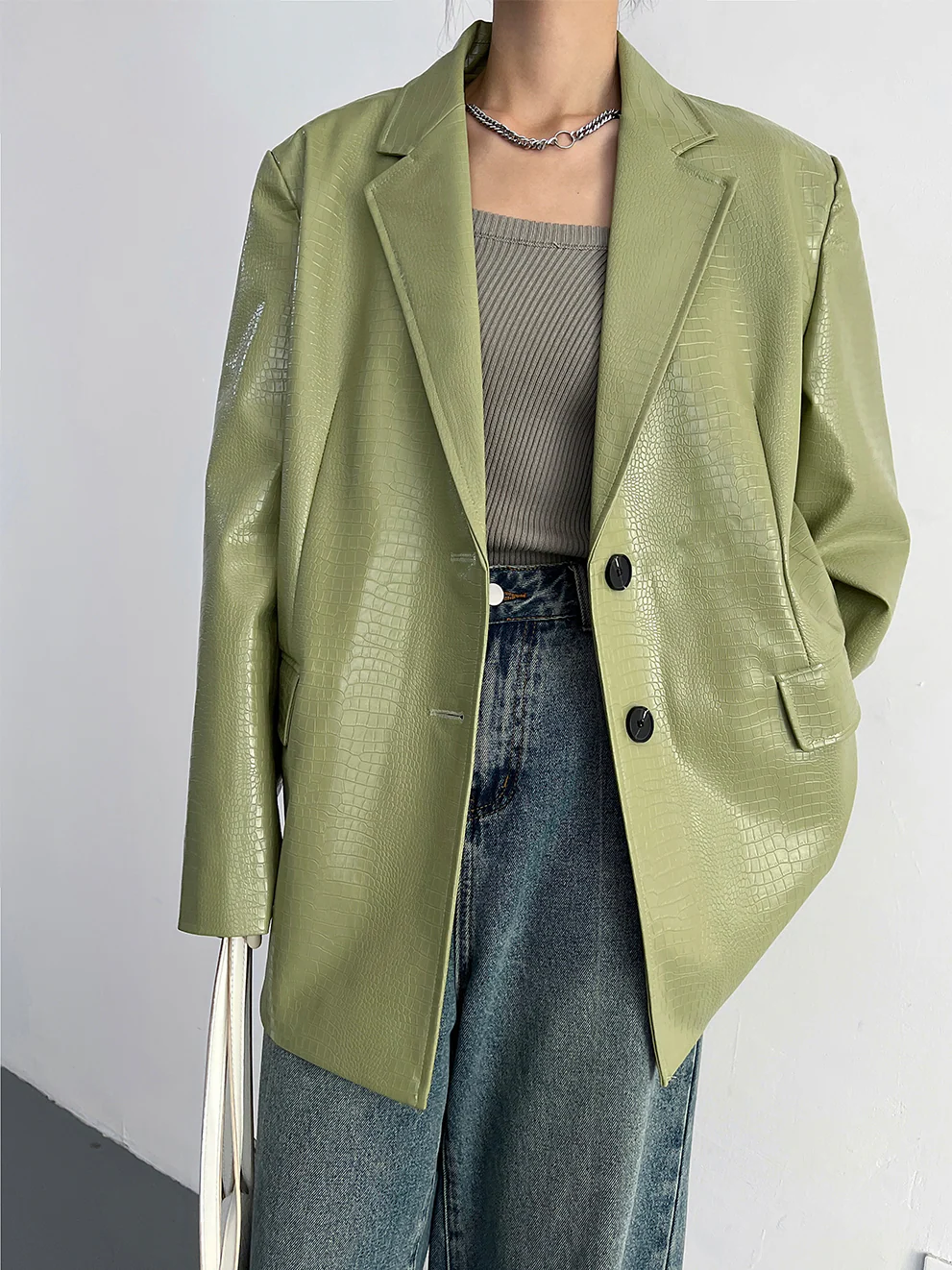 Queenie Oversized Leather Blazer - Image 4
