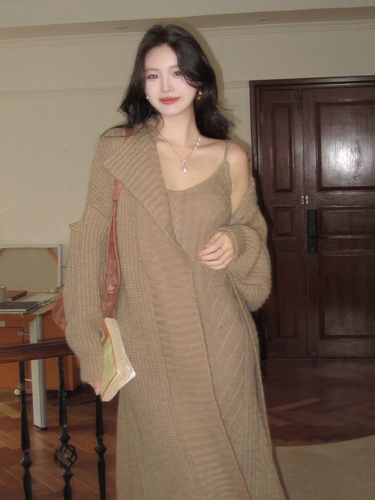 Quinlivan Knit Cardigan&Skirt Set - Image 2