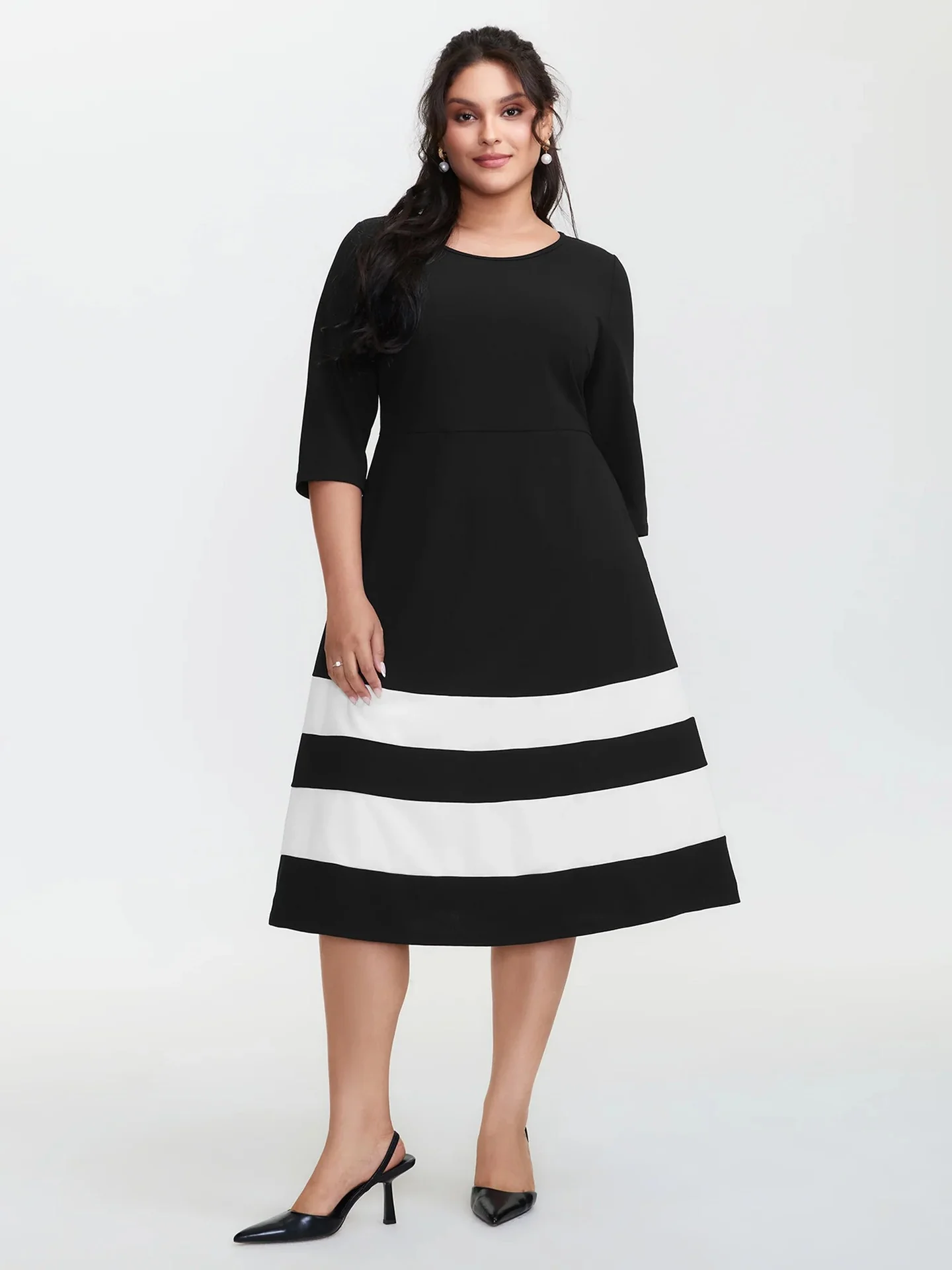 Round-Neck Mid-Sleeved Dress