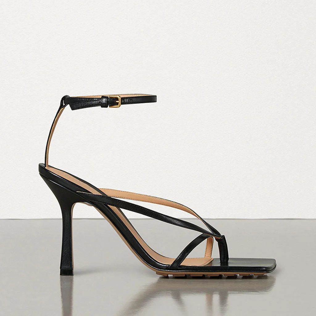 Seductive Thong Strap Faux Leather Square Toe Stiletto Sandals - Black - Image 2