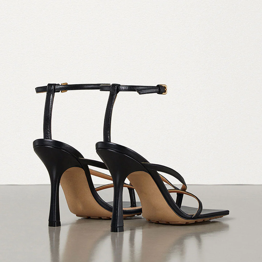 Seductive Thong Strap Faux Leather Square Toe Stiletto Sandals - Black - Image 4