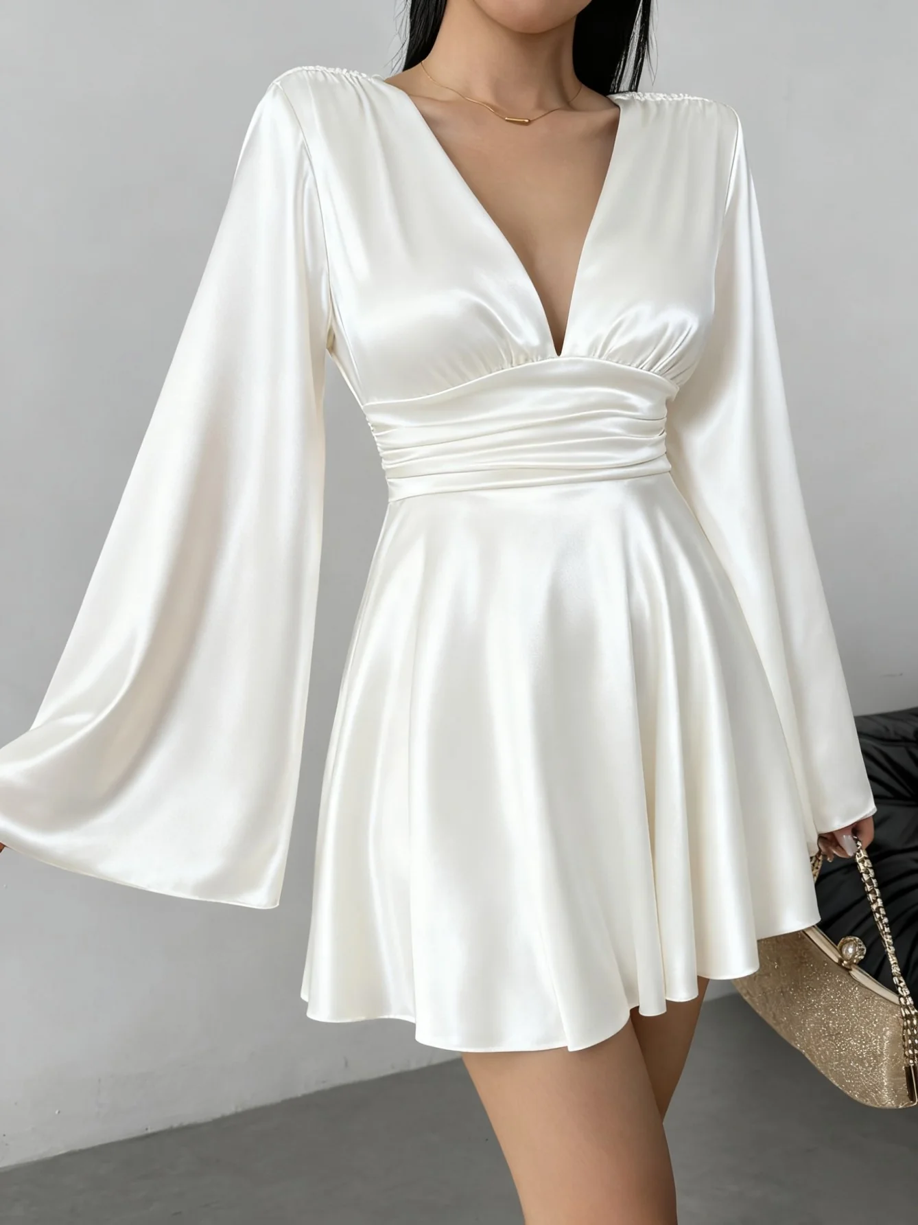 Solid-Color V-Neck Long-Sleeved Dress - Image 7