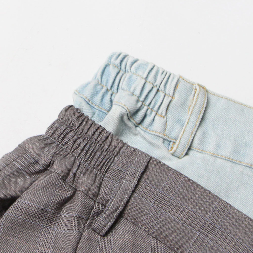 Unique Contrast Deconstructed Denim Panel Pleated Tapered Pants - Image 3