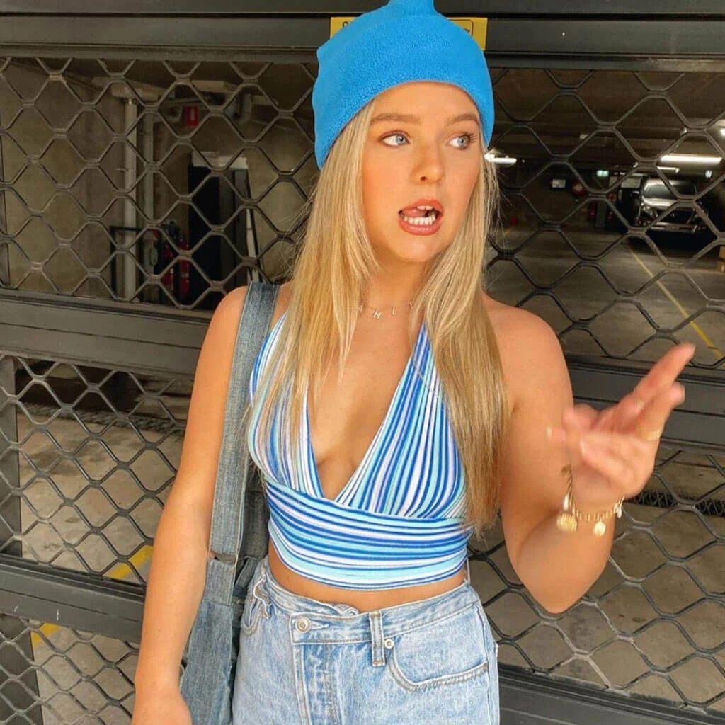 Vibrant Striped Print Halter Neck Tie Back Knitted Crop Top - Blue - Image 2