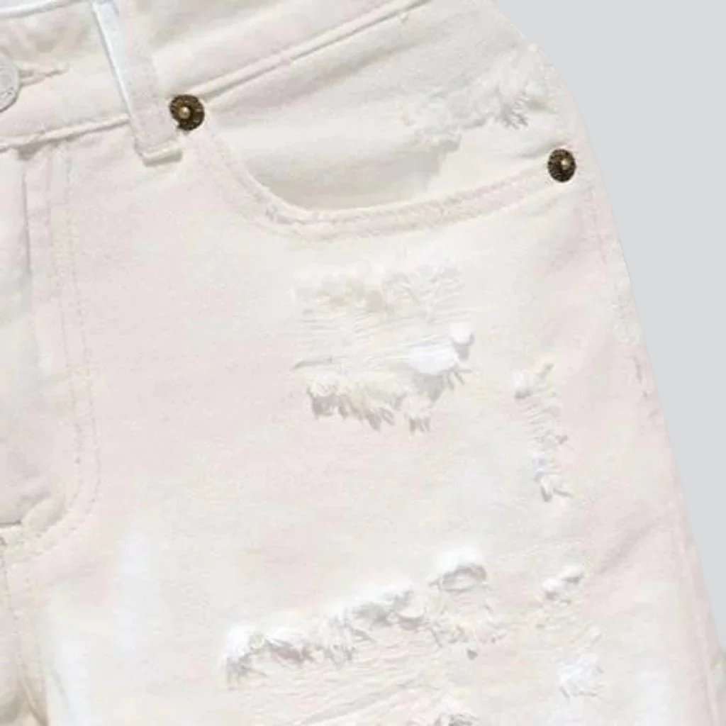 White men's distressed denim shorts - Image 5