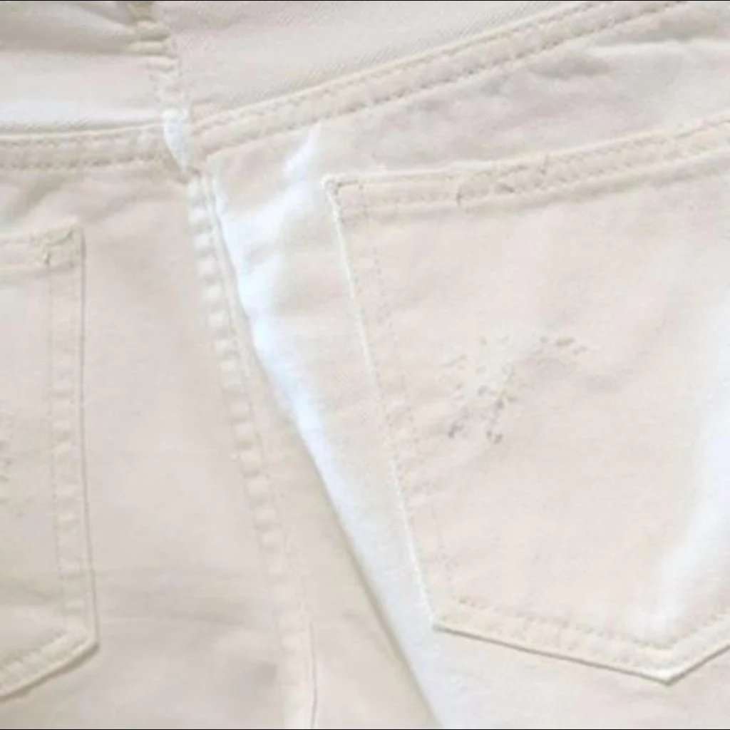 White men's distressed denim shorts - Image 6