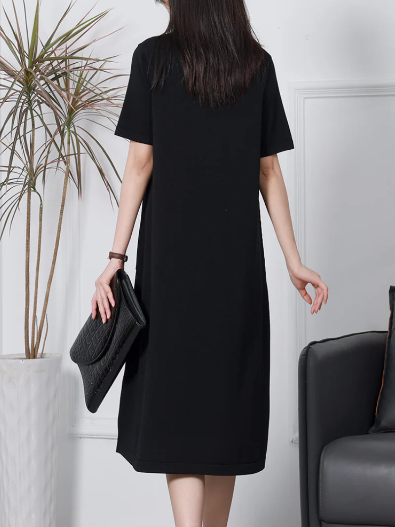 Short-sleeved V-neck Linen Knitted Midi-Dress - Image 4